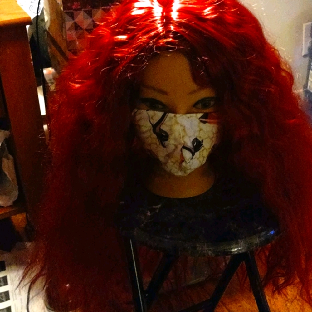 Red wavy wig